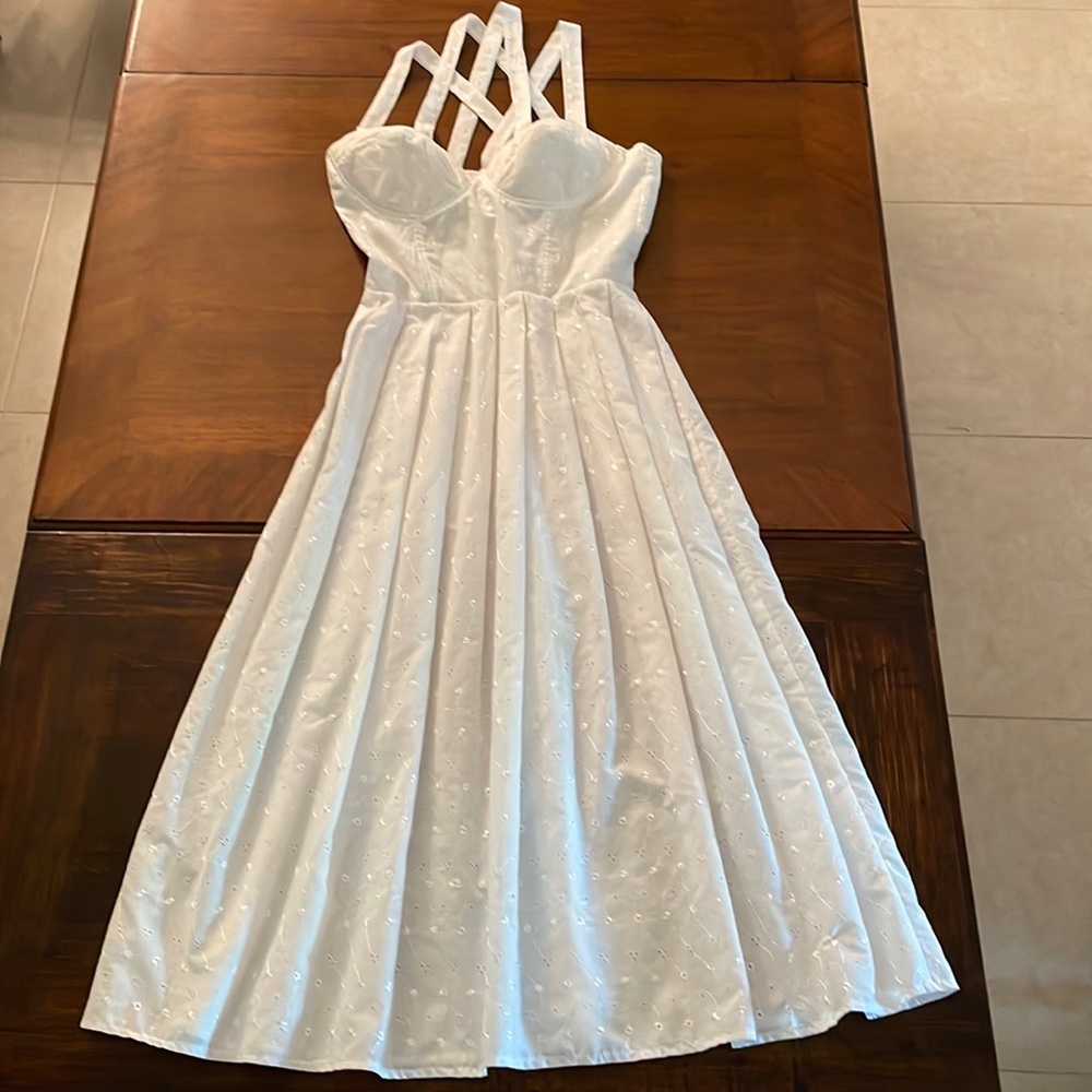 “To be seen” brand, White Double Strap Criss Crossed Halter Summer Dress